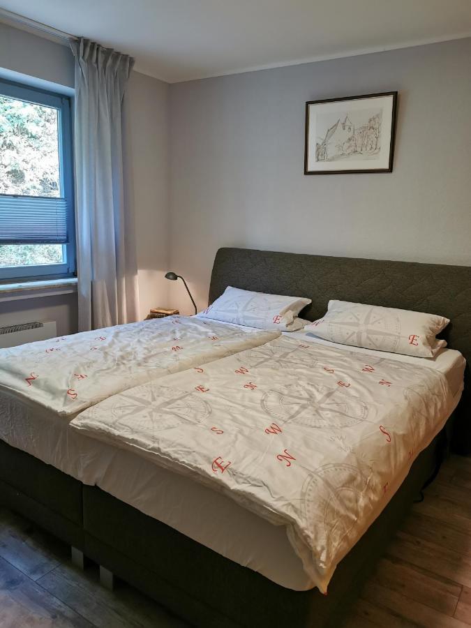 Ferienwohnung In Waldrandlage In Nationalpark Schleiden / Eifel Esterno foto